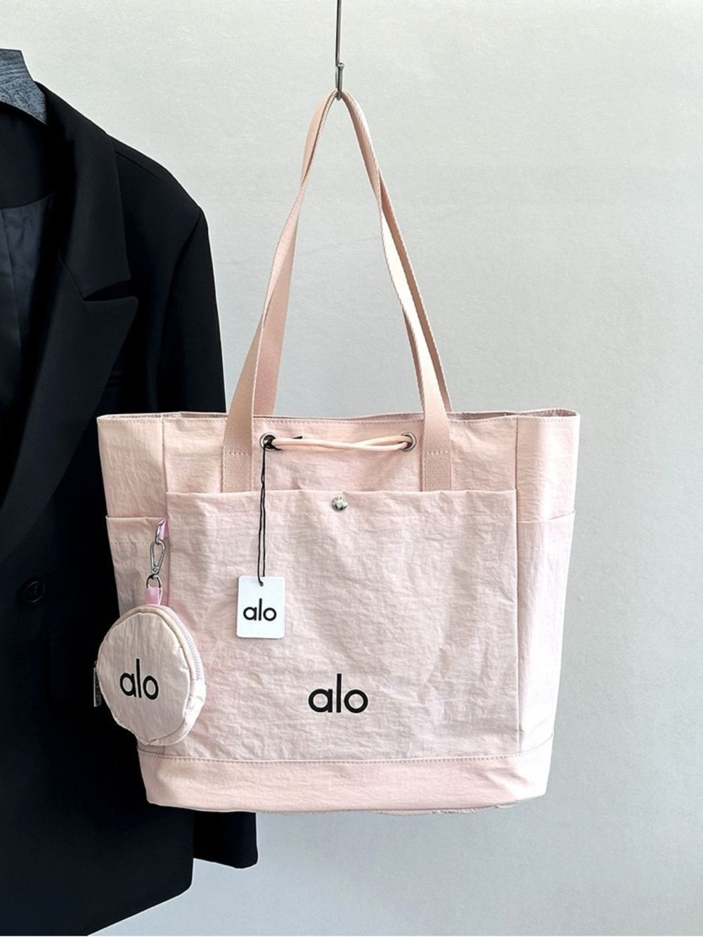 ALO Yoga Blush Pink Tote with Detachable Pouch - Picture 2 of 2